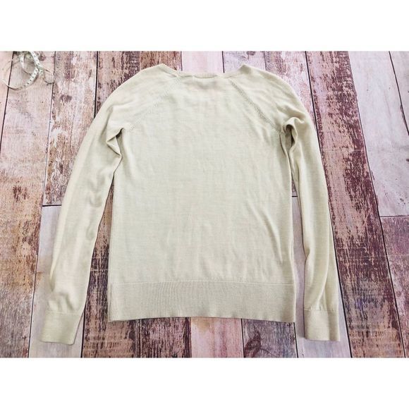 Loft Ruffle front sweater size M - Picture 5 of 5